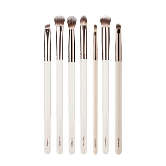 a group of makeup brushes